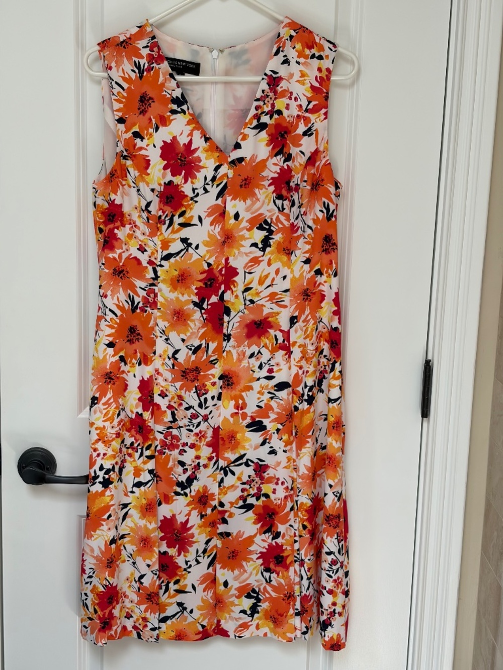 Jones New York V Neck Dress Size 8 R